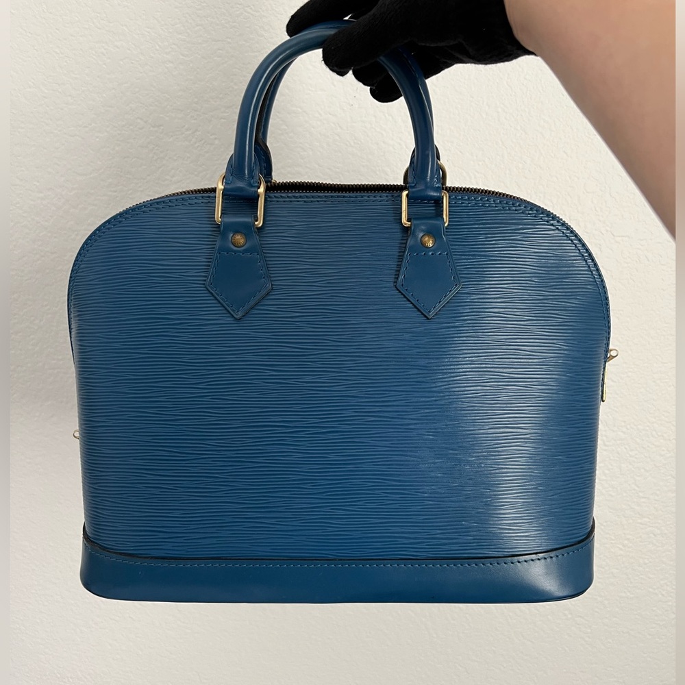 Authentic Louis Vuitton Classic  Alma MM Blue Epi Leather Handbag